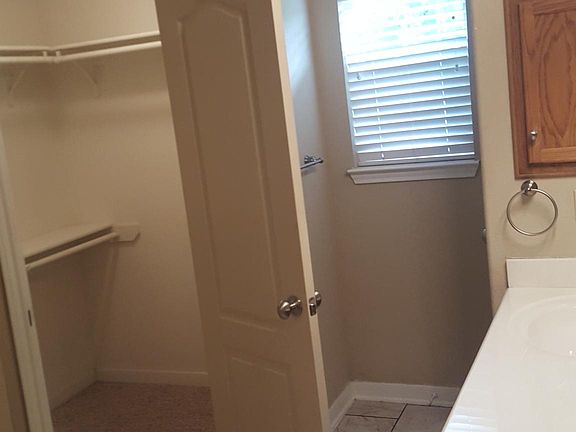 5th image of 290 Brookhaven Dr