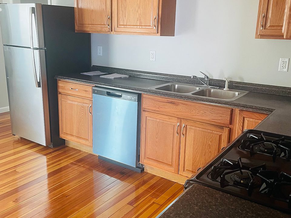 1st image of 10 Bradford St