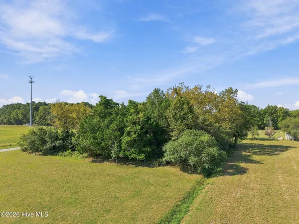 174 Fisher Landing Road, Jarvisburg, NC 27947
