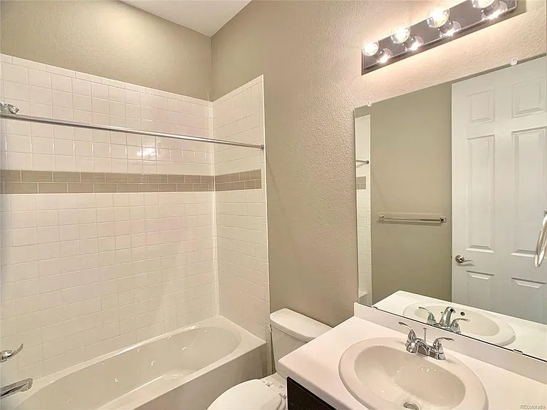 13231 E Caley Ave — Photo 7