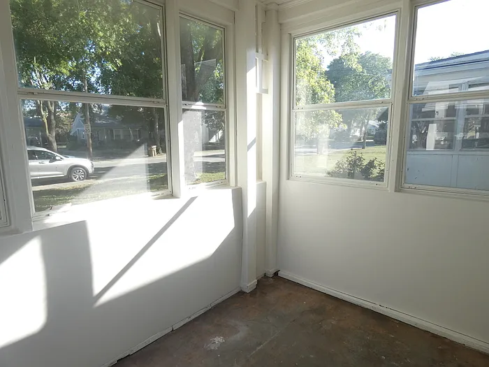 317 E 28th Ave — Photo 2