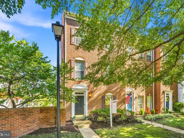 3831 Eisenhower Ave, Alexandria, VA 22304