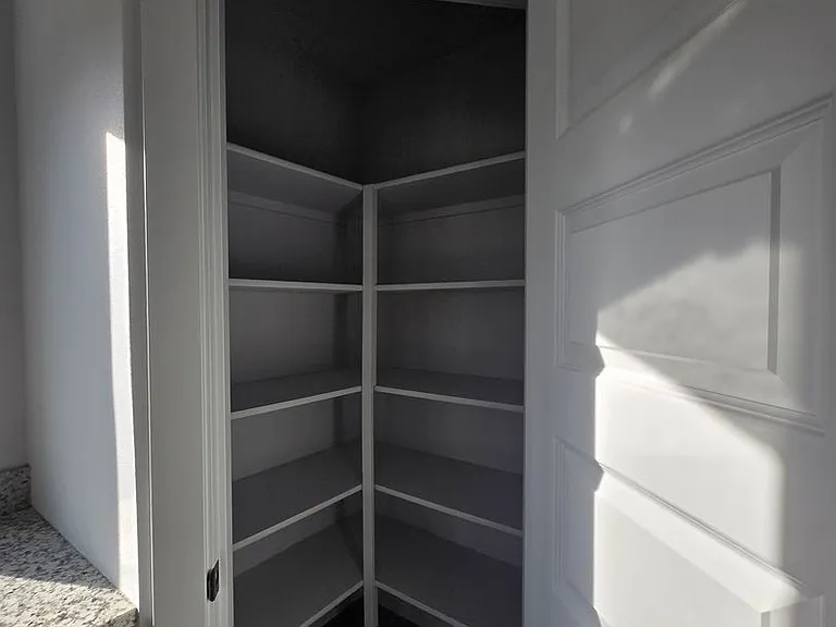 213 Oak St — Photo 13