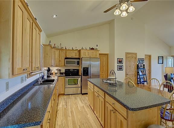 3rd image of 222 Sunset Mountain Dr
