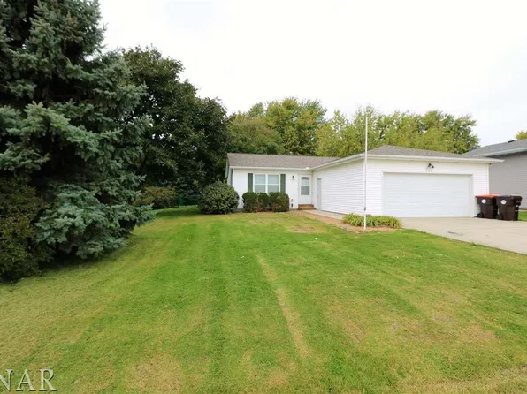 209 Kenneth Dr, Hudson, IL 61748