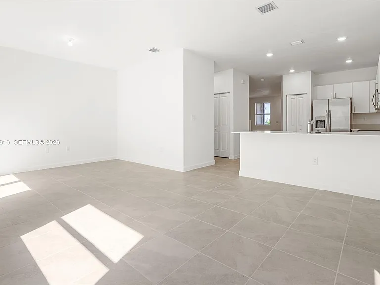 2623 SE 25th Ter — Photo 6