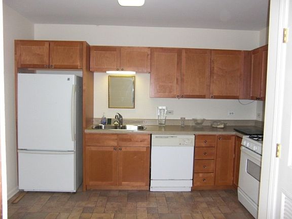 5th image of 891 Central Ave APT 307