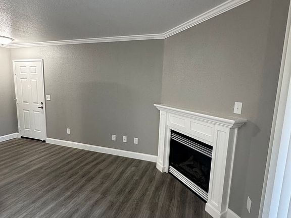 4th image of 2001 Eastwood Dr APT 45