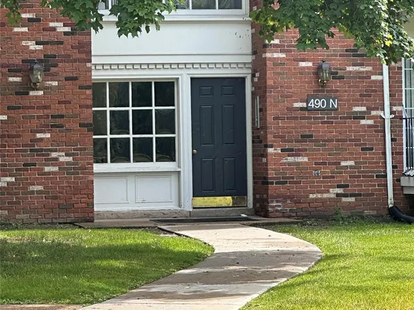 490 Fox Hills Dr N #2, Bloomfield Hills, MI 48304