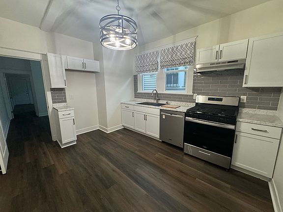 2nd image of 3038-36 Republic St #2