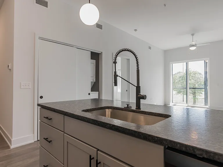 Hill Standard — Photo 15