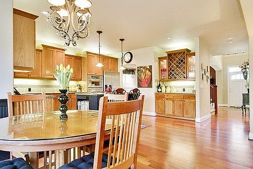 5th image of 2498 Crestview Dr
