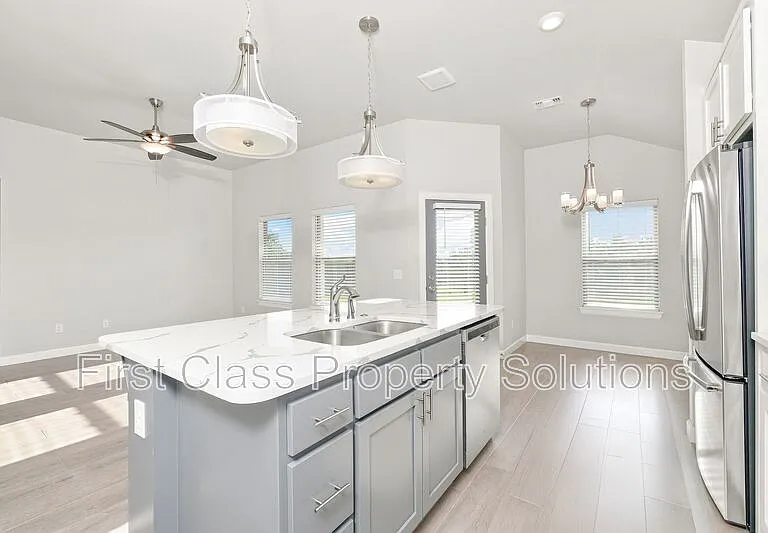 13500 Watson Dr — Photo 7