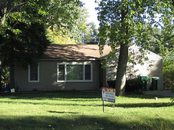 2nd image of 21954 Sarah Dr