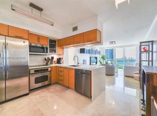 31 SE 5th St APT 3002, Miami, FL 33131