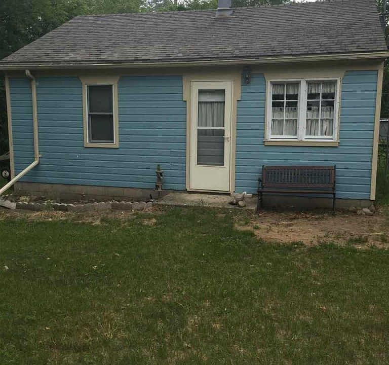 1st image of 291 N Lakeshore Dr