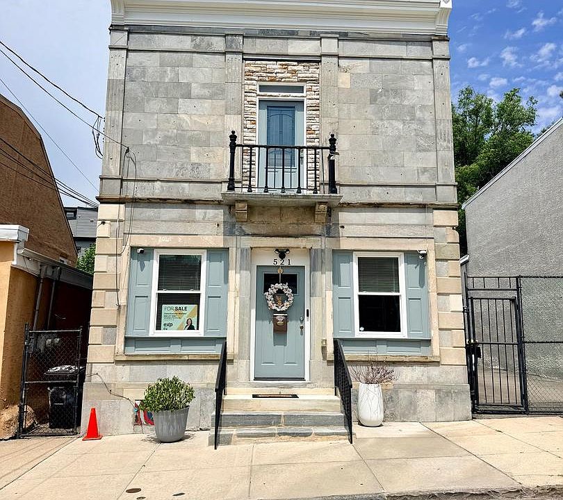 1st image of 521 E Moore St