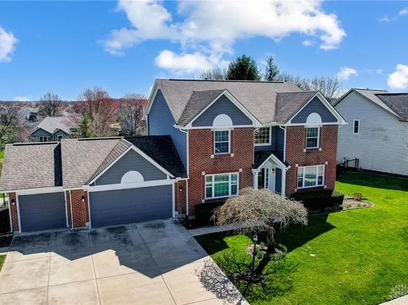 1316 Rose Lake Dr, Bellbrook, OH 45305