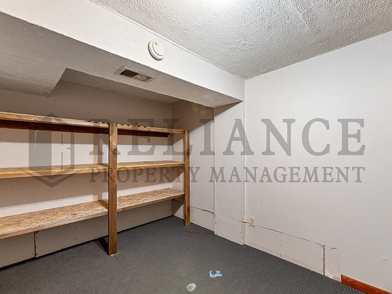 1440 N Community Dr — Photo 24