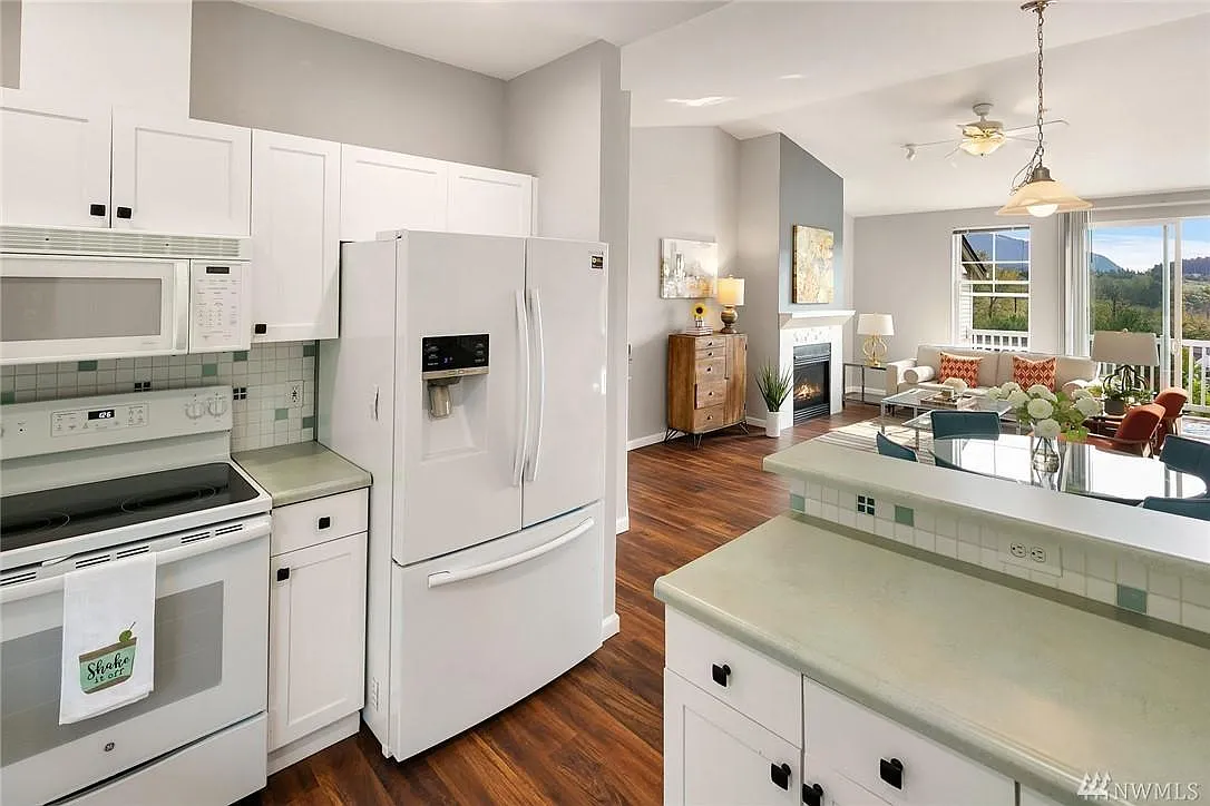 2 bed, 1135 sqft, $3,150 — Photo 4