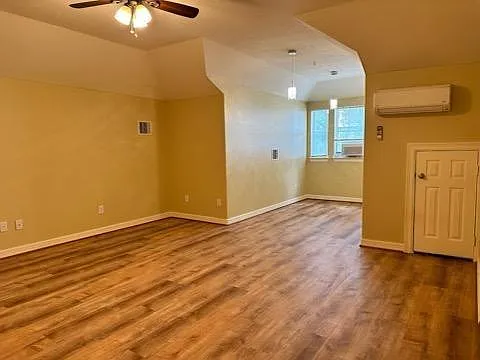 25203 Oak Villa Dr — Photo 28