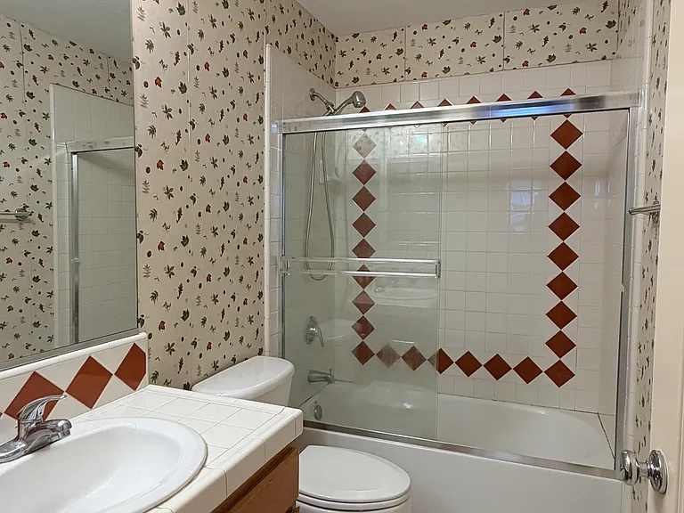 217 Santa Barbara St — Photo 34