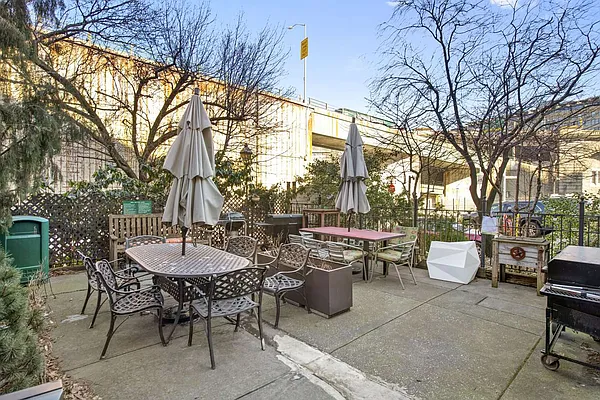 Sold by Keller Williams NYC | media 22