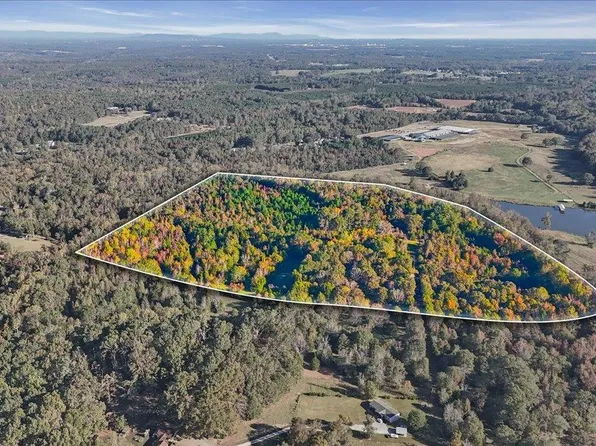 208 Bagwell Dr, Pelzer, SC 29669