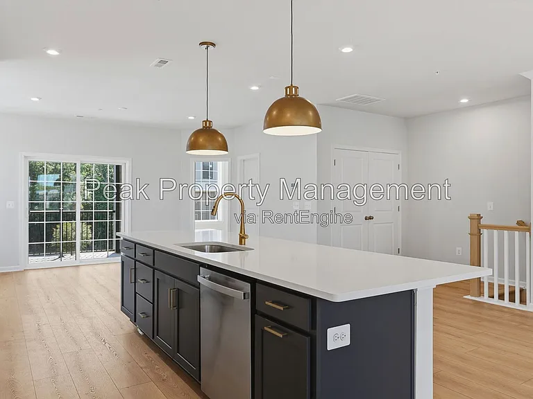 227 Brattice Dr — Photo 8