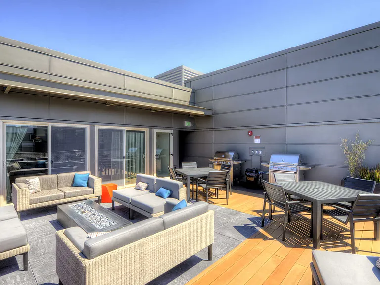 Rooftop Lounge