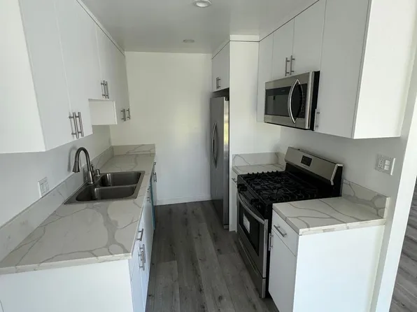 WOODLEY, 6611 Woodley Ave APT 16, Van Nuys, CA 91406