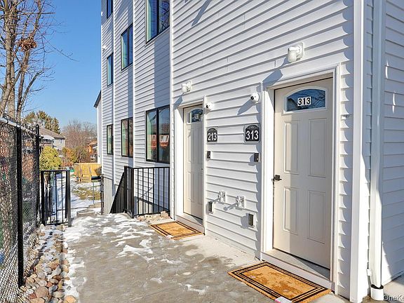2nd image of 4 Howard Drive #213