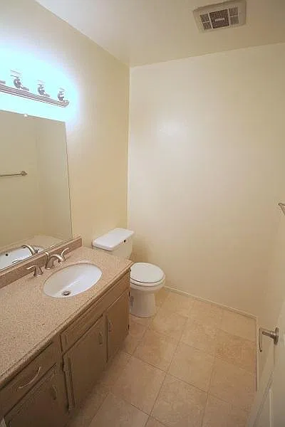 2 bed, 1.5 bath, 1200 sqft, $3,350 — Photo 3
