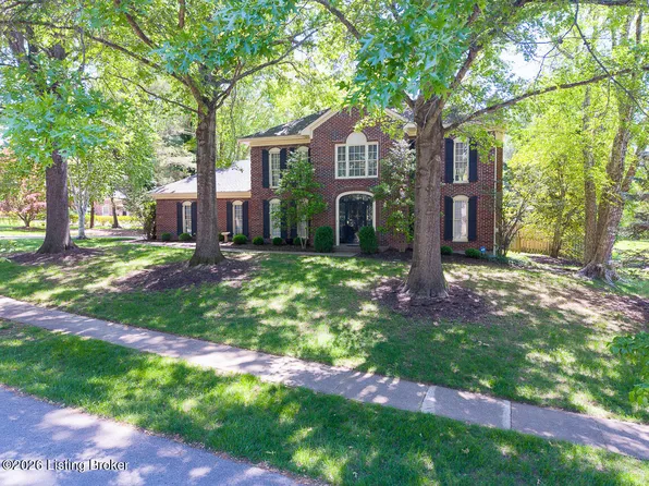 8008 Montero Dr, Prospect, KY 40059