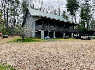 215 Fox Spring Ln, Galax, VA 24333