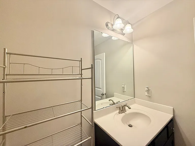 305 S Kramer Path — Photo 19