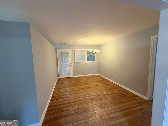 5th image of 2959 Bobolink Dr