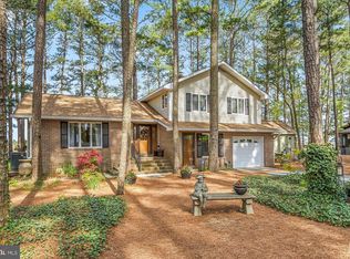 4966 Canal Dr, Crisfield, MD 21817