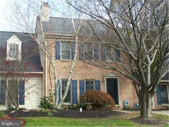 1st image of 102 Buckley Ct