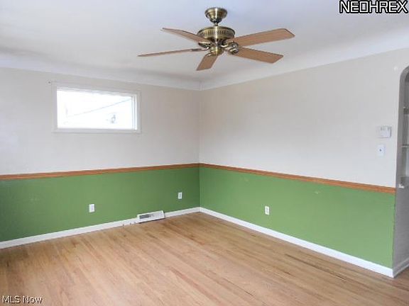 3rd image of 4865 Orchard Park Dr