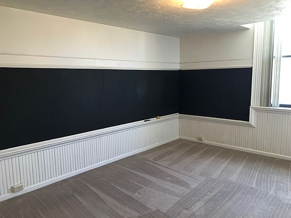 5th image of 25 Hastings Ave #204