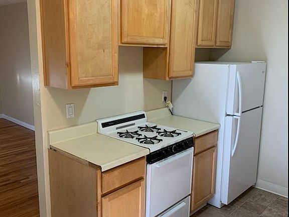 3rd image of 1008 Madera Ave #3