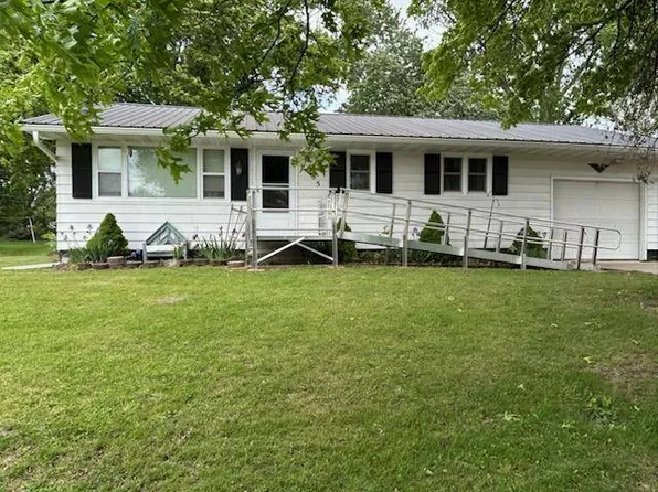 285 E Cedar St, Kahoka, MO 63445