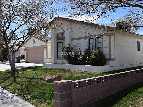 3rd image of 3009 Fern Hollow Ct