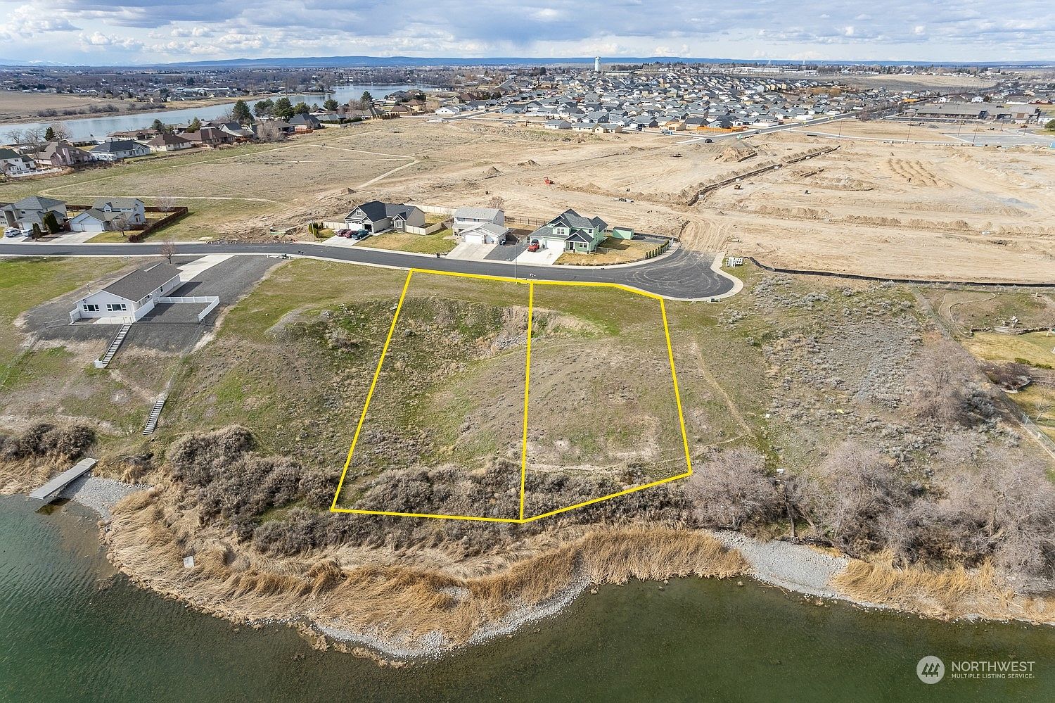 186 & 190 N Crestview Drive, Moses Lake, WA 98837 MLS NWM2067849
