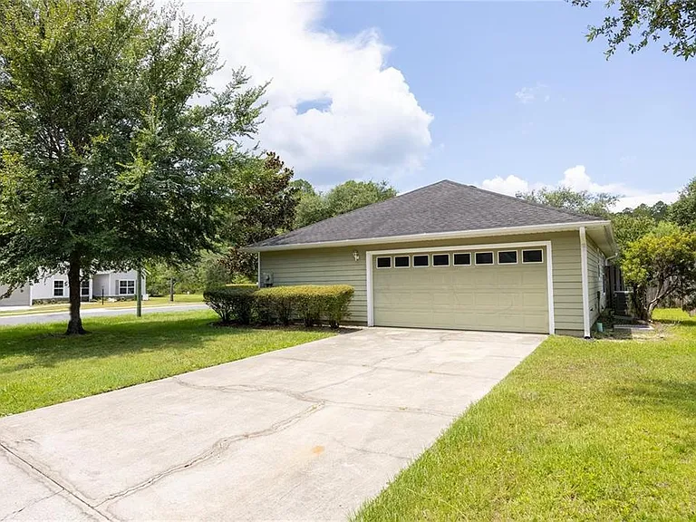 1608 NE 45th Pl — Photo 30