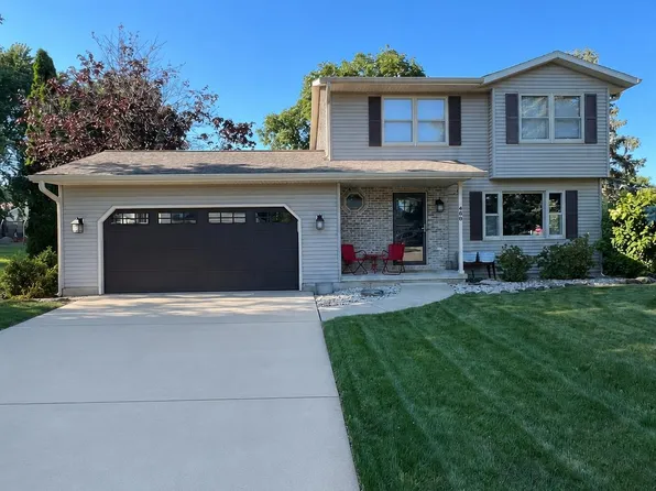 489 Cherry Wood Dr, Oregon, WI 53575