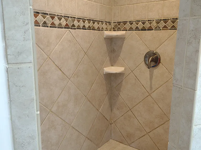 1415 Clearwater Dr — Photo 16