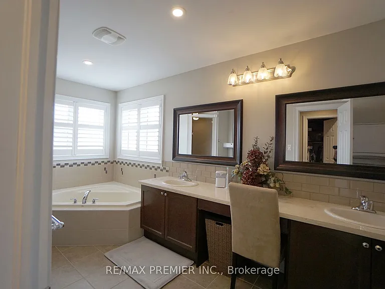 48 Heron Hollow Ave — Photo 18