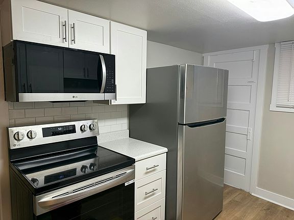 5th image of 333 E 720th St S APT 3
